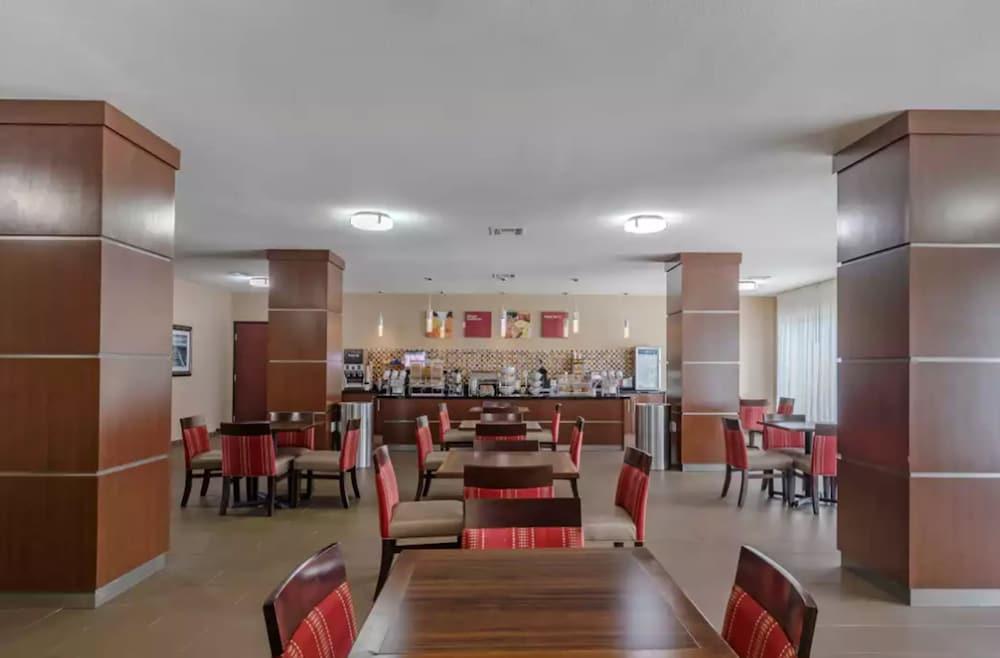 Comfort Suites Ennis Eksteriør bilde